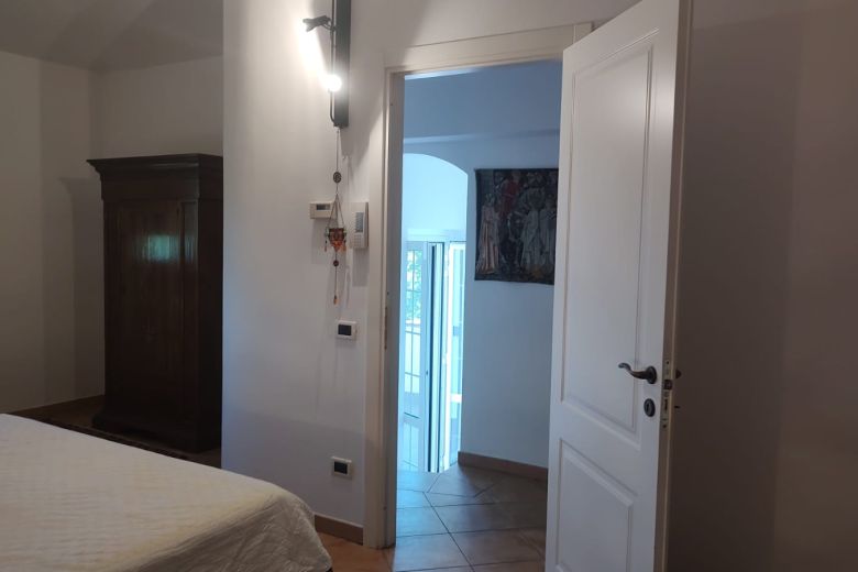 Villa di Rappresentanza con Piscina e Giardino