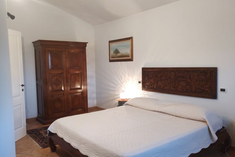 Villa di Rappresentanza con Piscina e Giardino