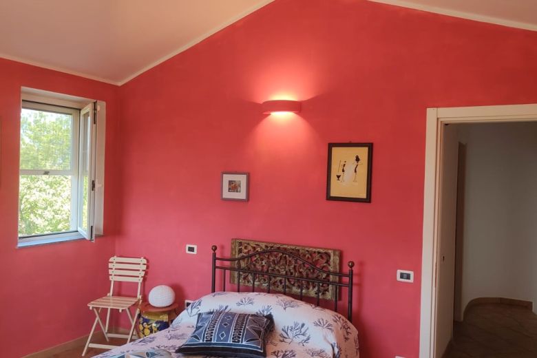 Villa di Rappresentanza con Piscina e Giardino