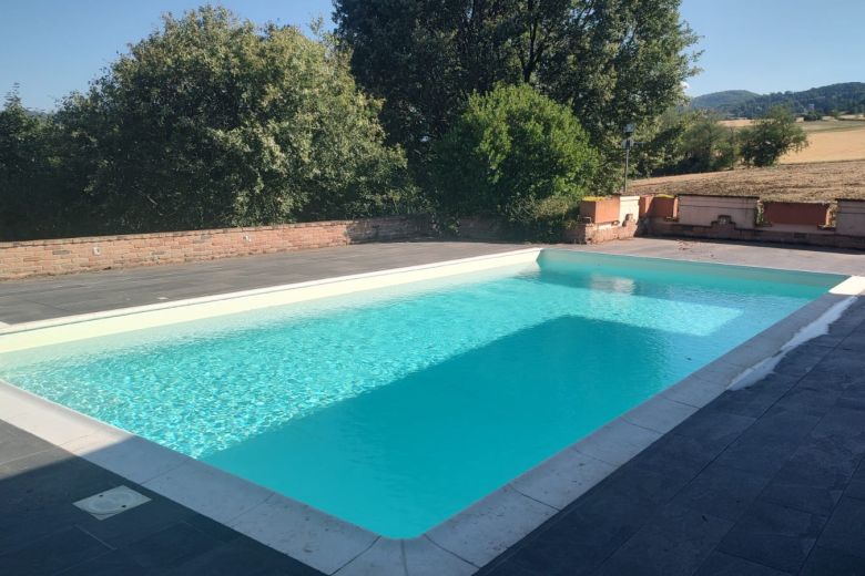 Villa di Rappresentanza con Piscina e Giardino