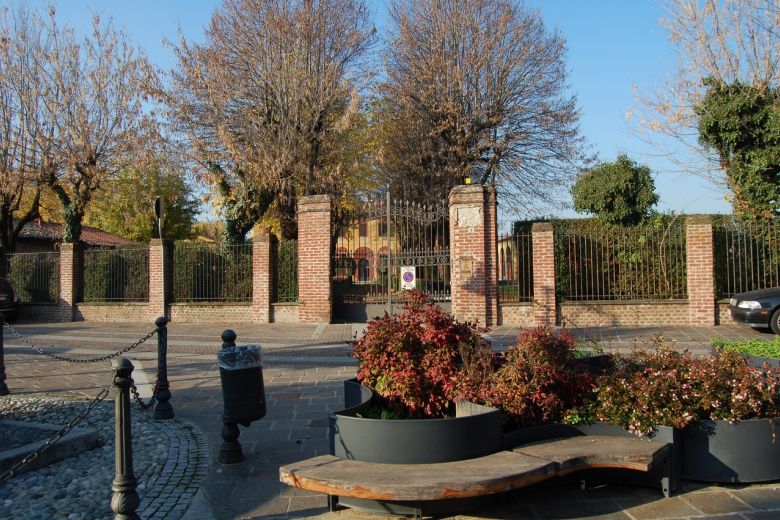 Porzione Palazzo Settecentesco Milano 22 km Porzione Palazzo Settecentesco Milano 22 km