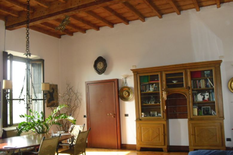 Porzione Palazzo Settecentesco  Milano 22 km 