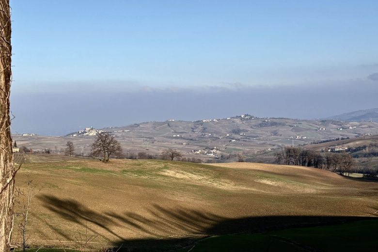 Un luogo da vivere: natura, spazio e libertà sulle colline dell’Oltrepò