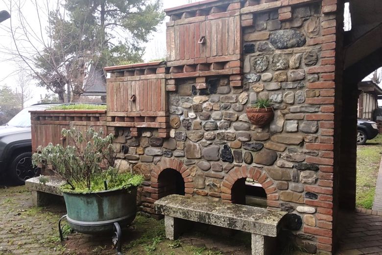 Porzione di Casale in Sasso – Appartamento + Laboratorio
