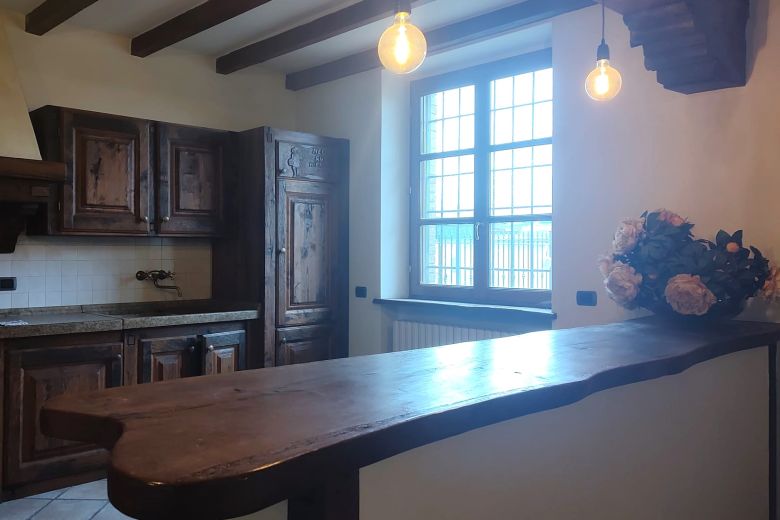 Porzione di Casale in Sasso – Appartamento + Laboratorio