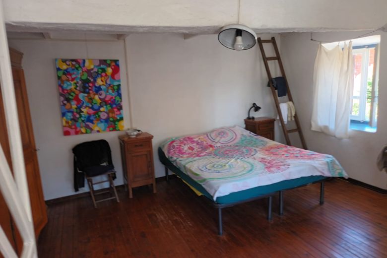 A casa. La tua libertà tra i vicoli di Ruino. A casa. La tua libertà tra i vicoli di Ruino.