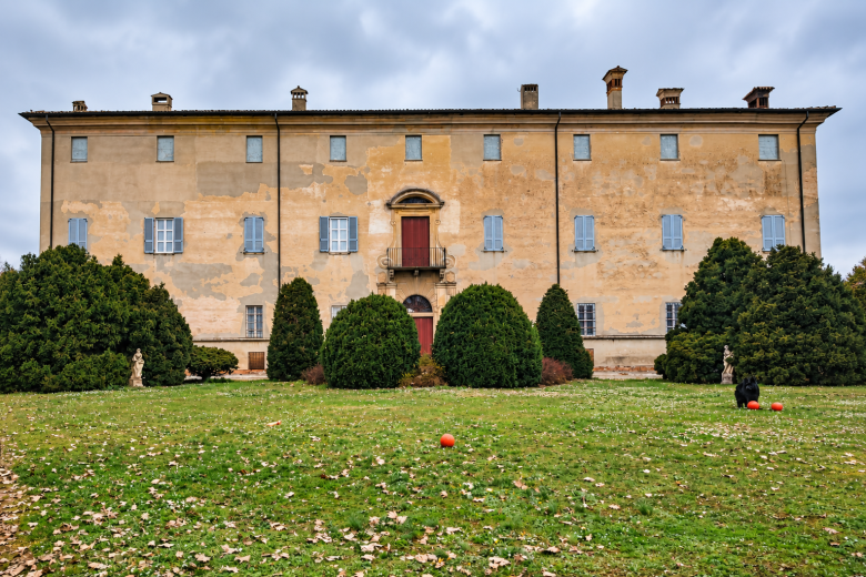 Storica residenza di campagna a due passi da Piacenza Storica residenza di campagna a due passi da Piacenza