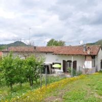 Momperone (AL)  Alta val Curone casa in sasso soleggiata 