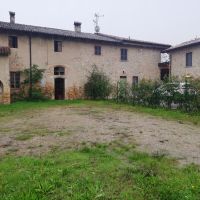 Casa colonica con podere da ristrutturare sulle Colline Piacentine 