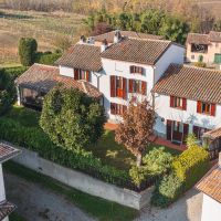 Ancient residence on the hills of Castana in Oltrepò Pavese
