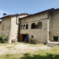 Calestano - Antica dimora in sasso sulle colline parmensi 